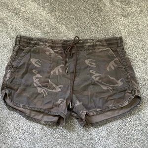 Level 99 Camo shorts